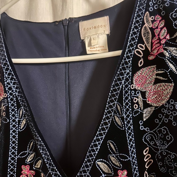 Foxiedox Velvet Dress - Picture 3 of 3